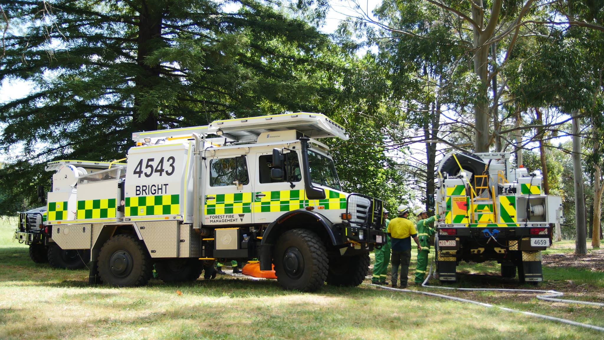 Photo of Bright UniMog 4543 - Unimog