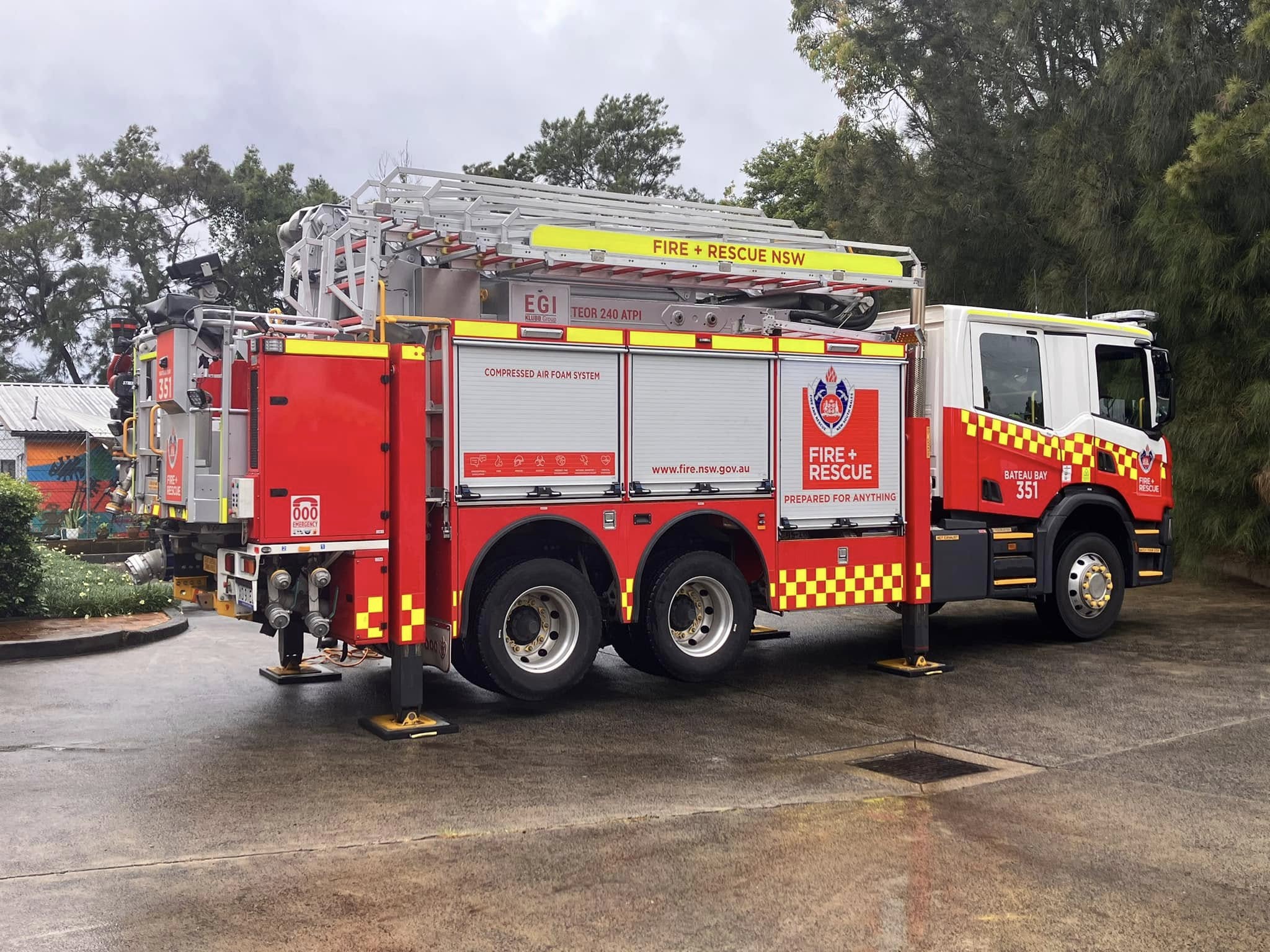 Photo of CAFS Aerial Pumper 351 - Aerial Pumper