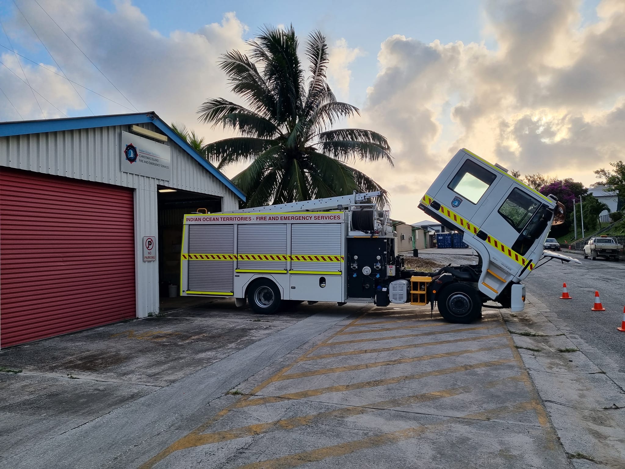 Christmas Island Pumper Emergency Vehicles App